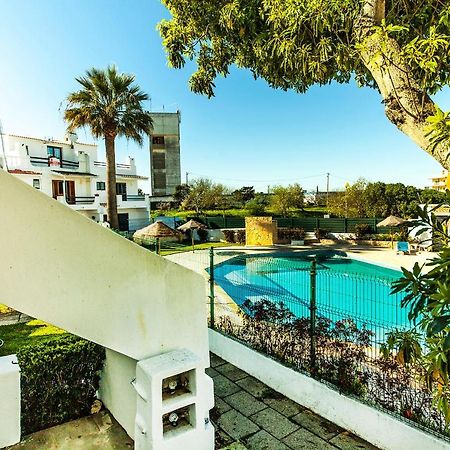 B20 - Sun And Pool Apartment Lagos Exterior photo