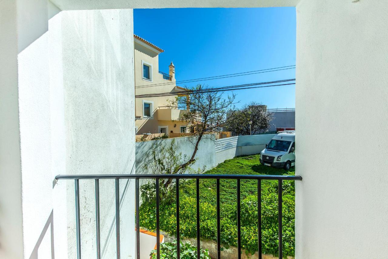 B20 - Sun And Pool Apartment Lagos Exterior photo